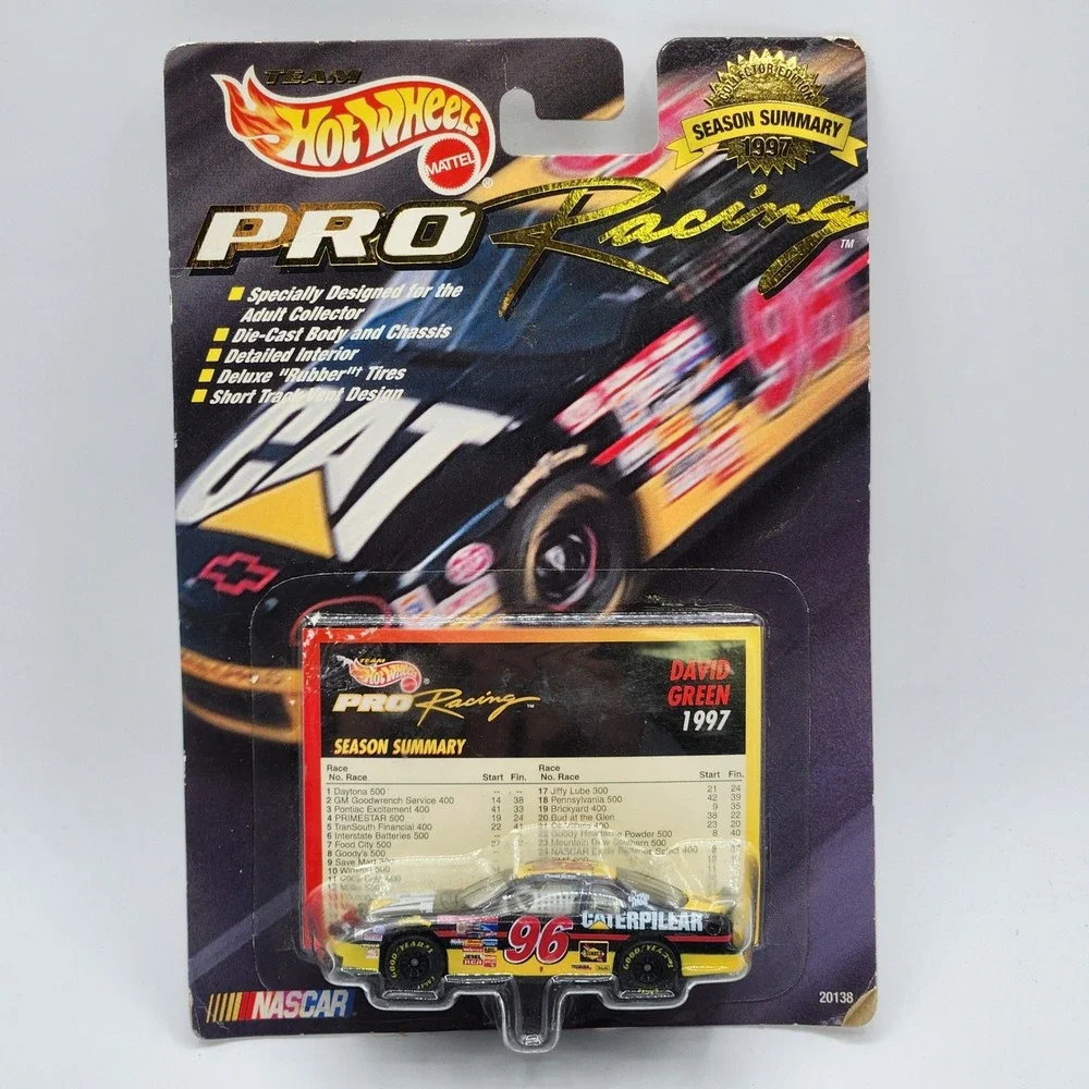 Hot Wheels Pro Racing David Green 1997 Caterpillar NASCAR Diecast Car